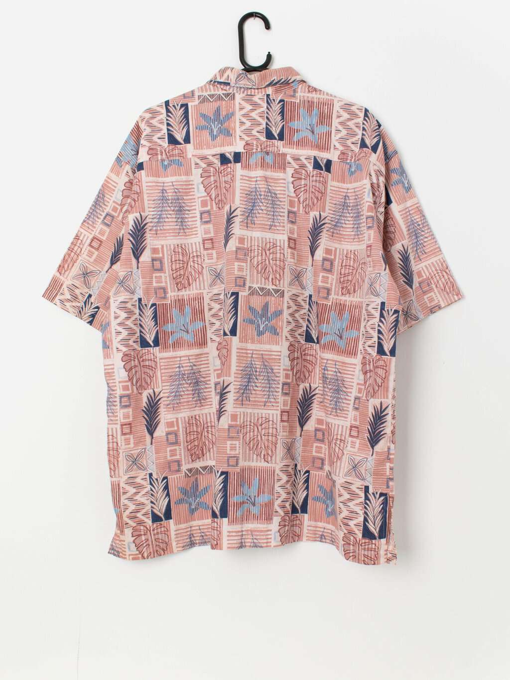 Vintage red Hawaiian shirt with mother of pearl buttons - XL - Image 3