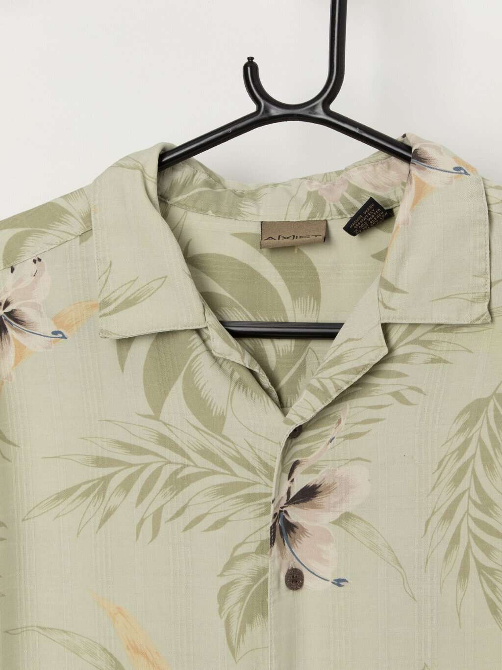 Vintage silk Hawaiian shirt in pastel green - Medium - Image 2