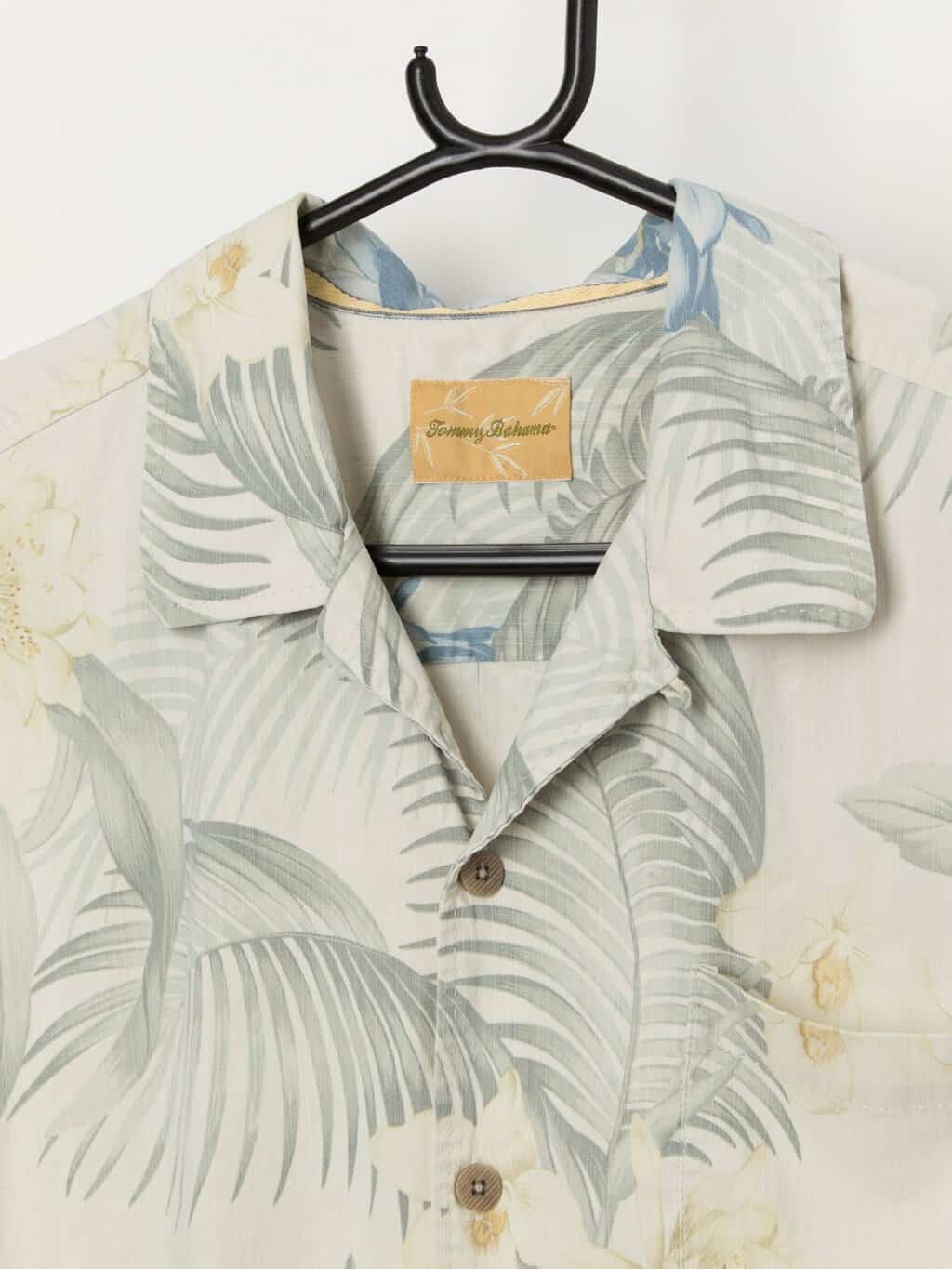 Vintage silk Hawaiian shirt with pastel floral and leaf print - Large - Image 2