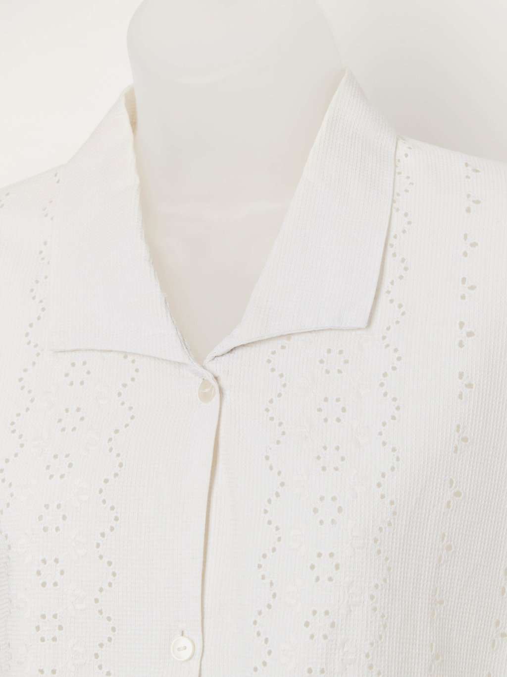 Vintage summer blouse with floral embroidery - Medium - Image 2