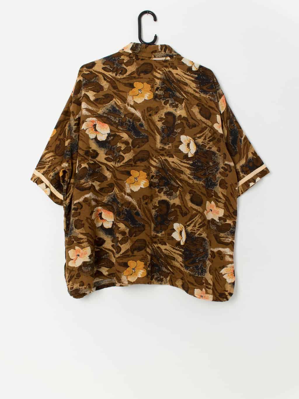 Vintage linen Hawaiian shirt in golden brown - 3XL - Image 3