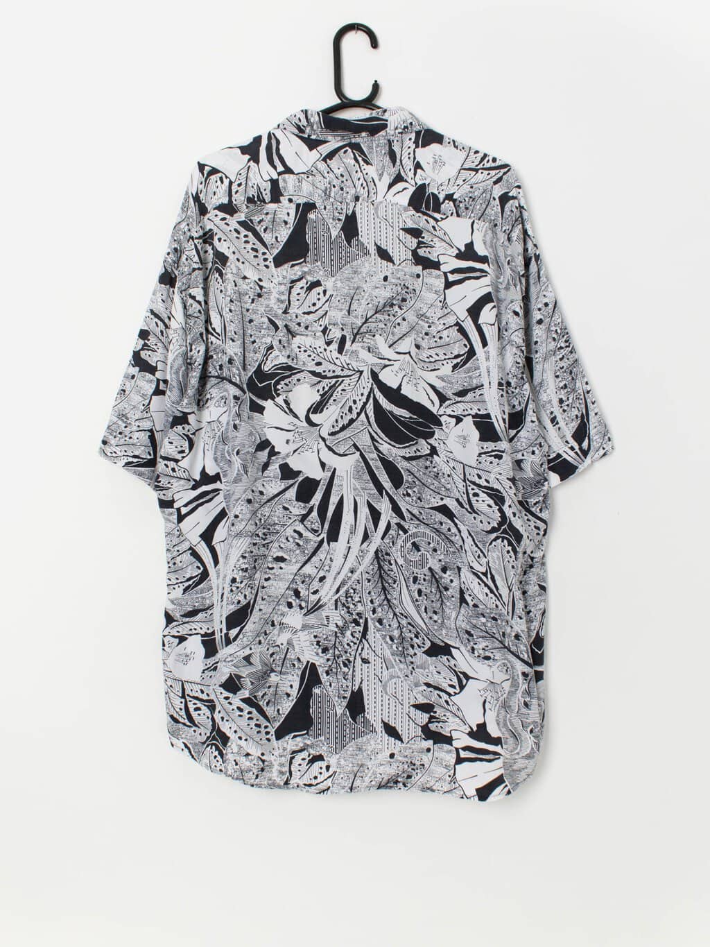 Vintage botanical shirt in black and white - Large - Image 3