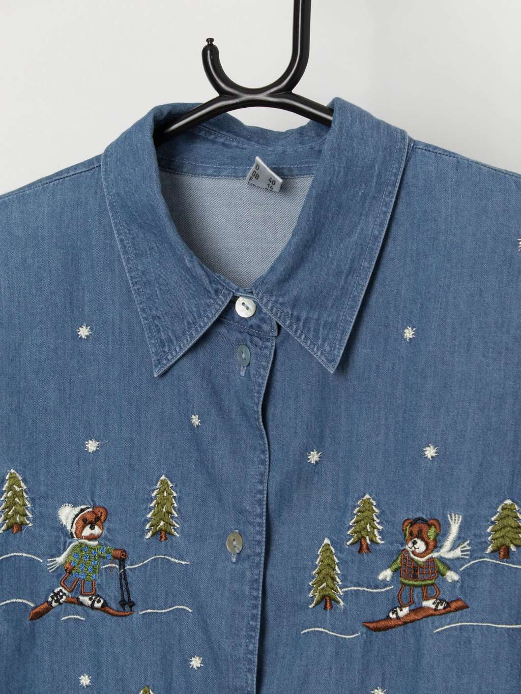 Vintage Christmas embroidered denim shirt with cute skiing teddy bears - Large - Image 2