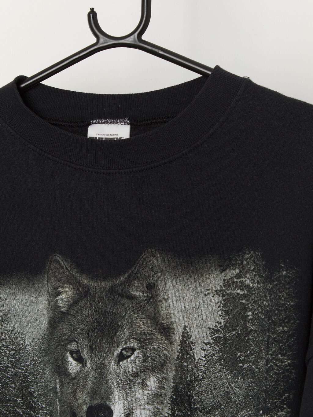 Vintage lone wolf graphic sweatshirt in black and white - XL - Image 2