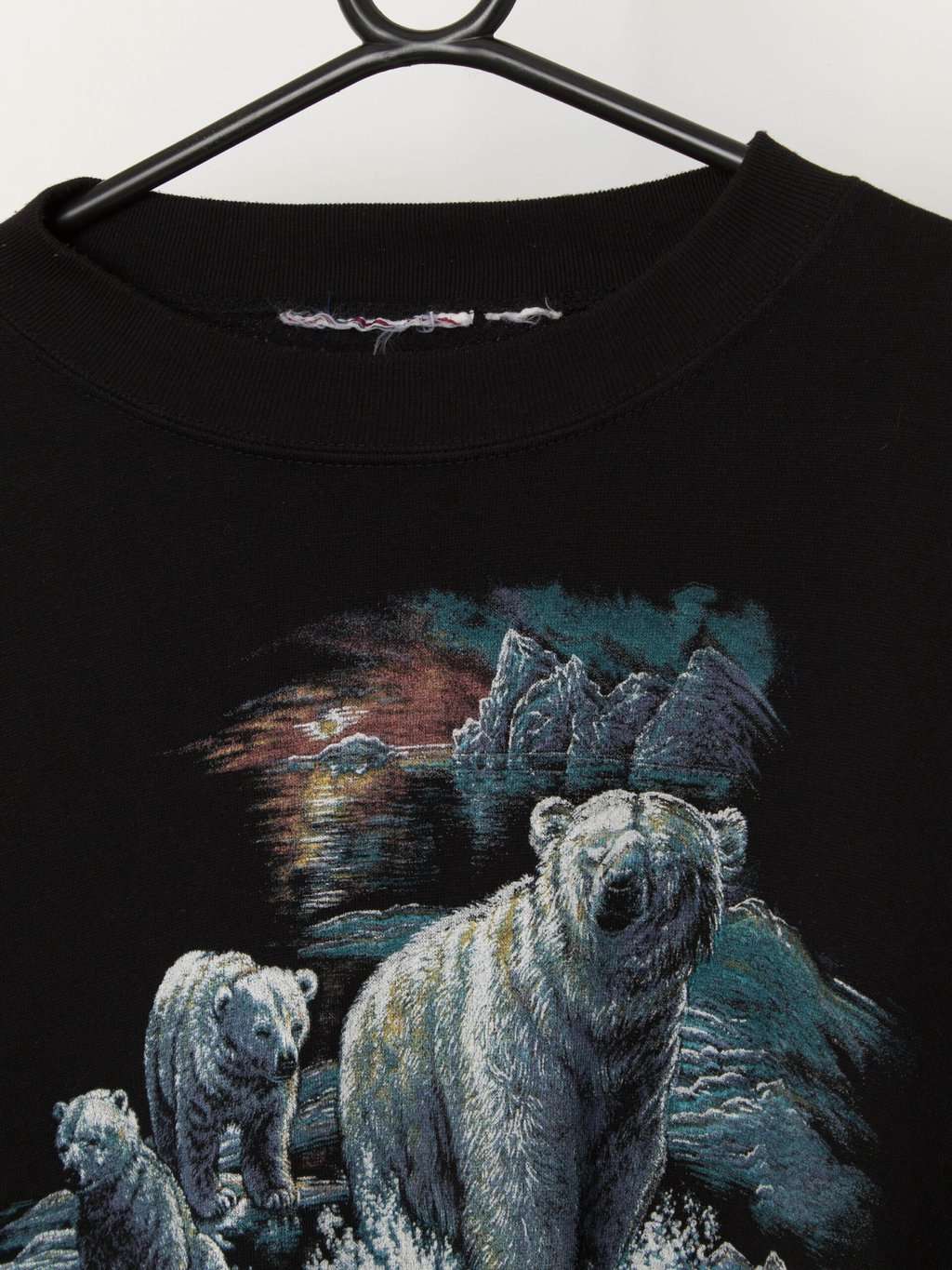 Vintage polar bear graphic sweatshirt in black - Large - Image 2