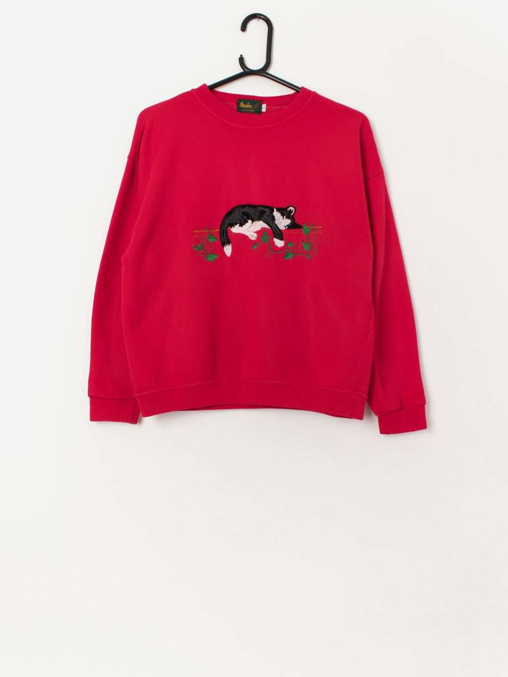 90s vintage sleeping cat sweatshirt in bright red - Medium