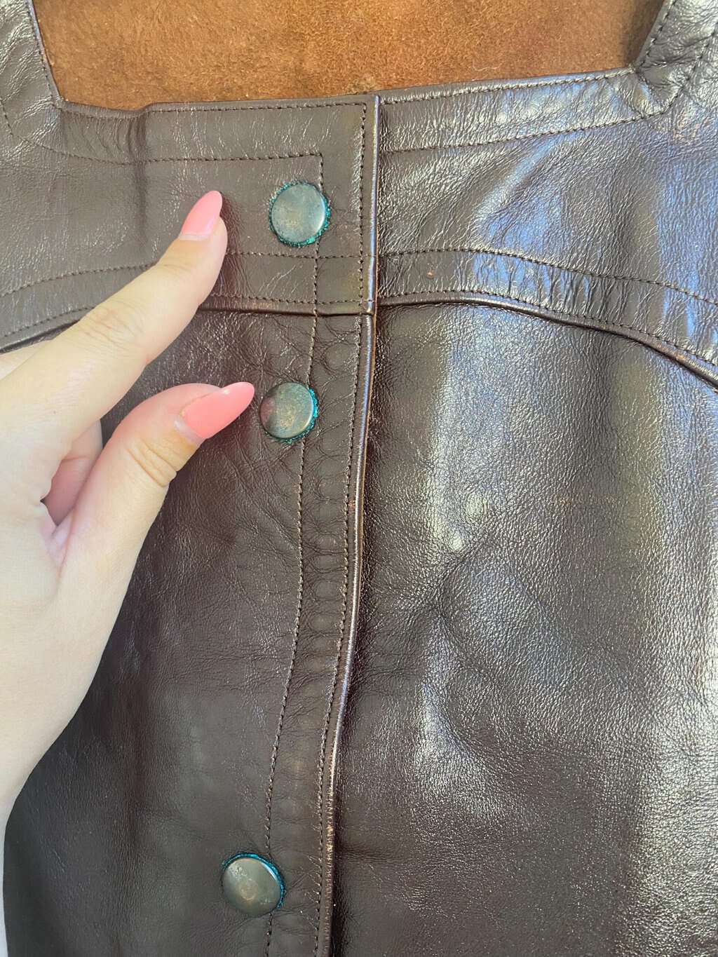 70s vintage leather vest in red-brown with poppers - M - Image 4