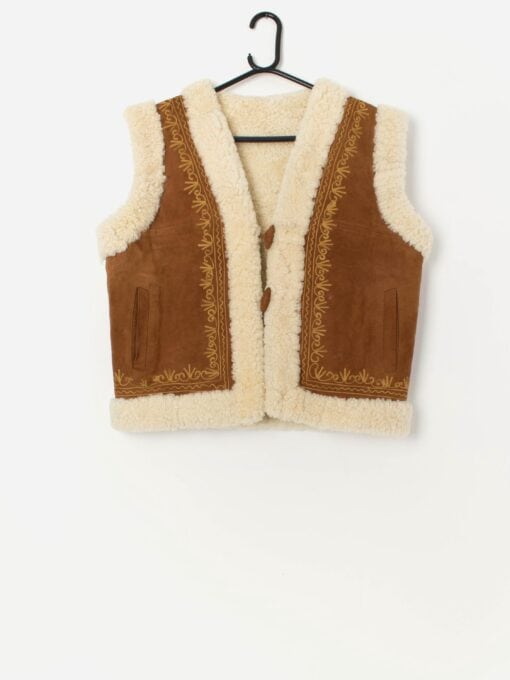 Rare 70s vintage embroidered Afghan sheepskin vest - M/L