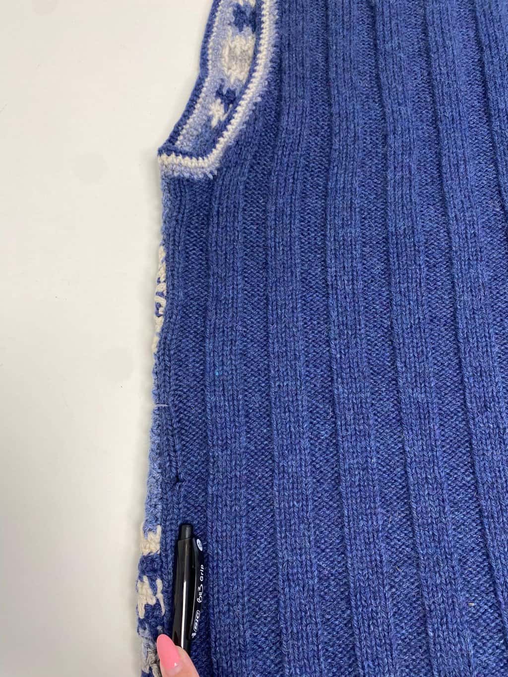 Vintage Shetland wool knitted vest waistcoat in blue and white - Large - Image 4