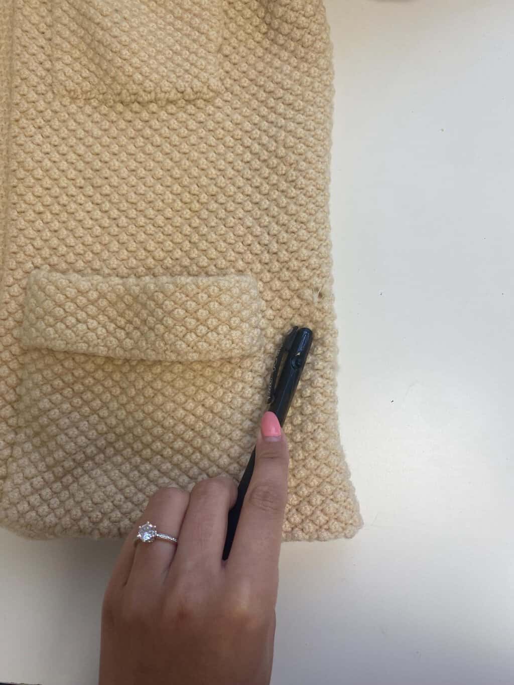 1960s vintage Seaspun wool knitted cardigan in cream, handmade - Small - Image 5