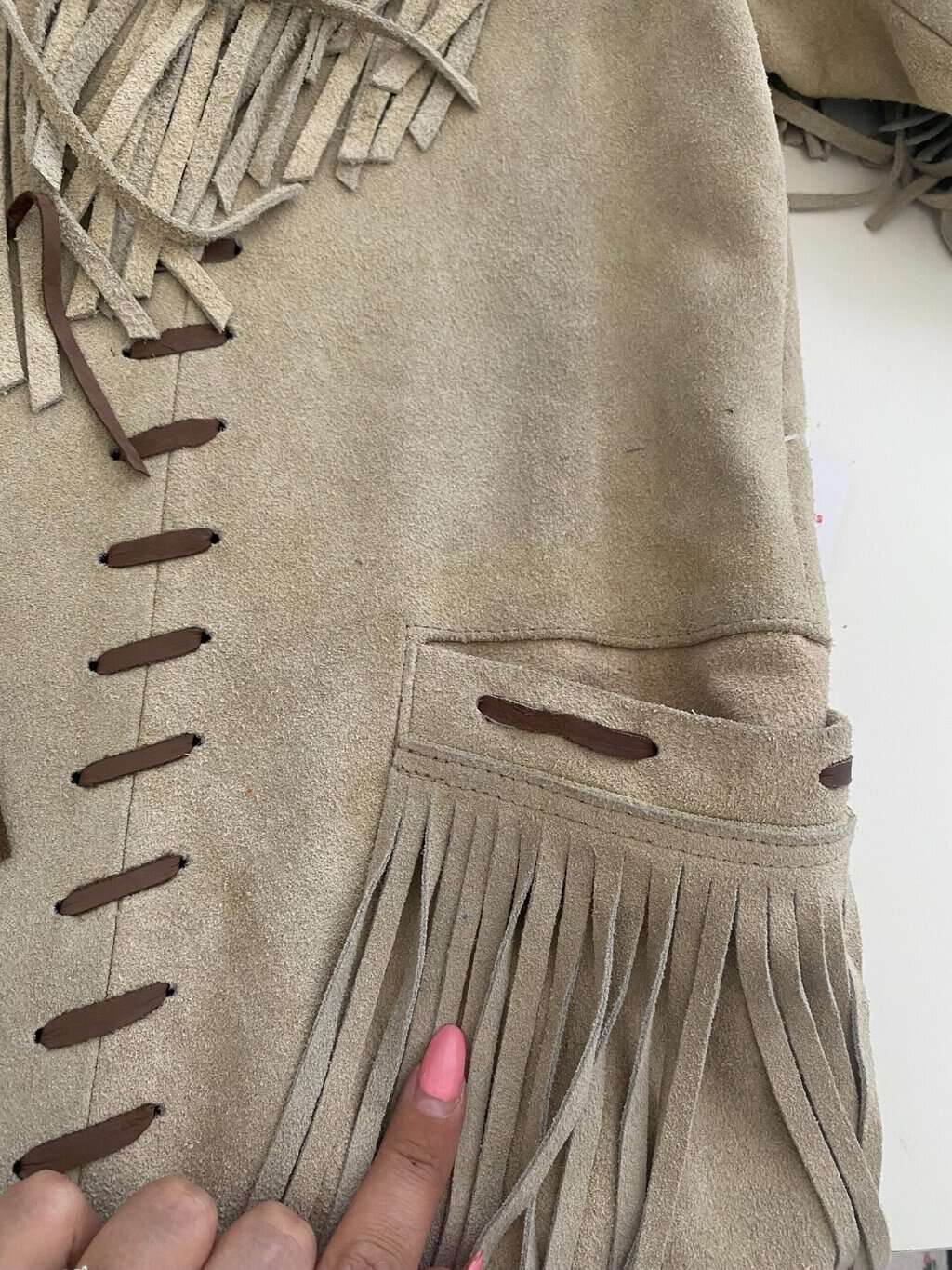 Vintage suede fringed jacket with snap button closure - Large / XL - Image 6