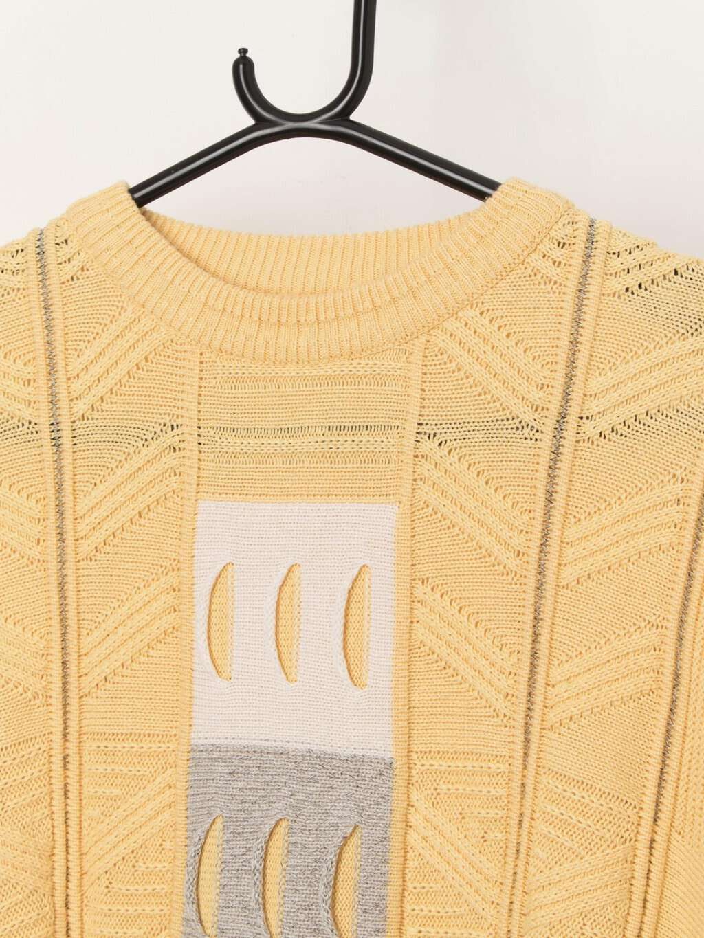 80s vintage sweater in yellow with unique pattern - M/L - Image 2