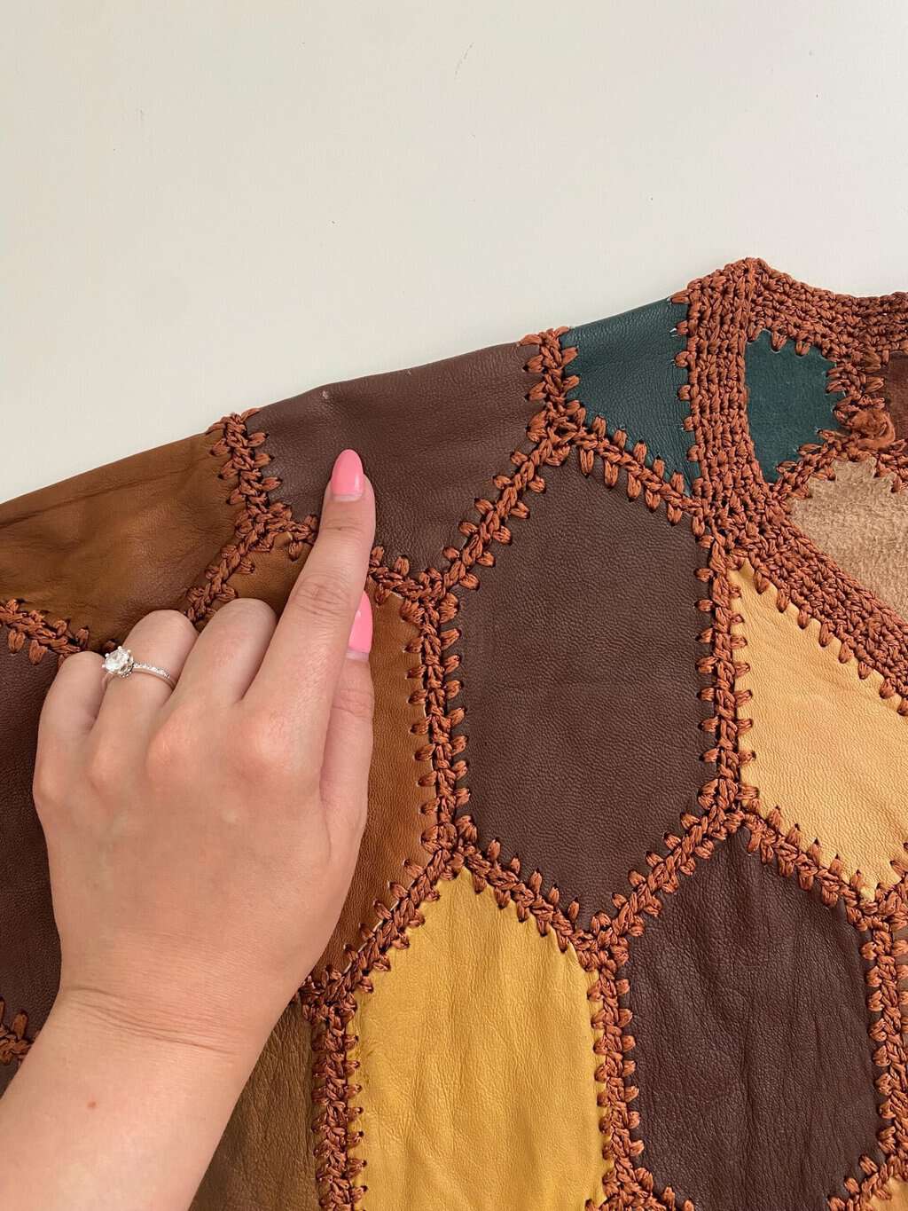 1980s vintage patchwork leather jacket with pockets - L - Image 4