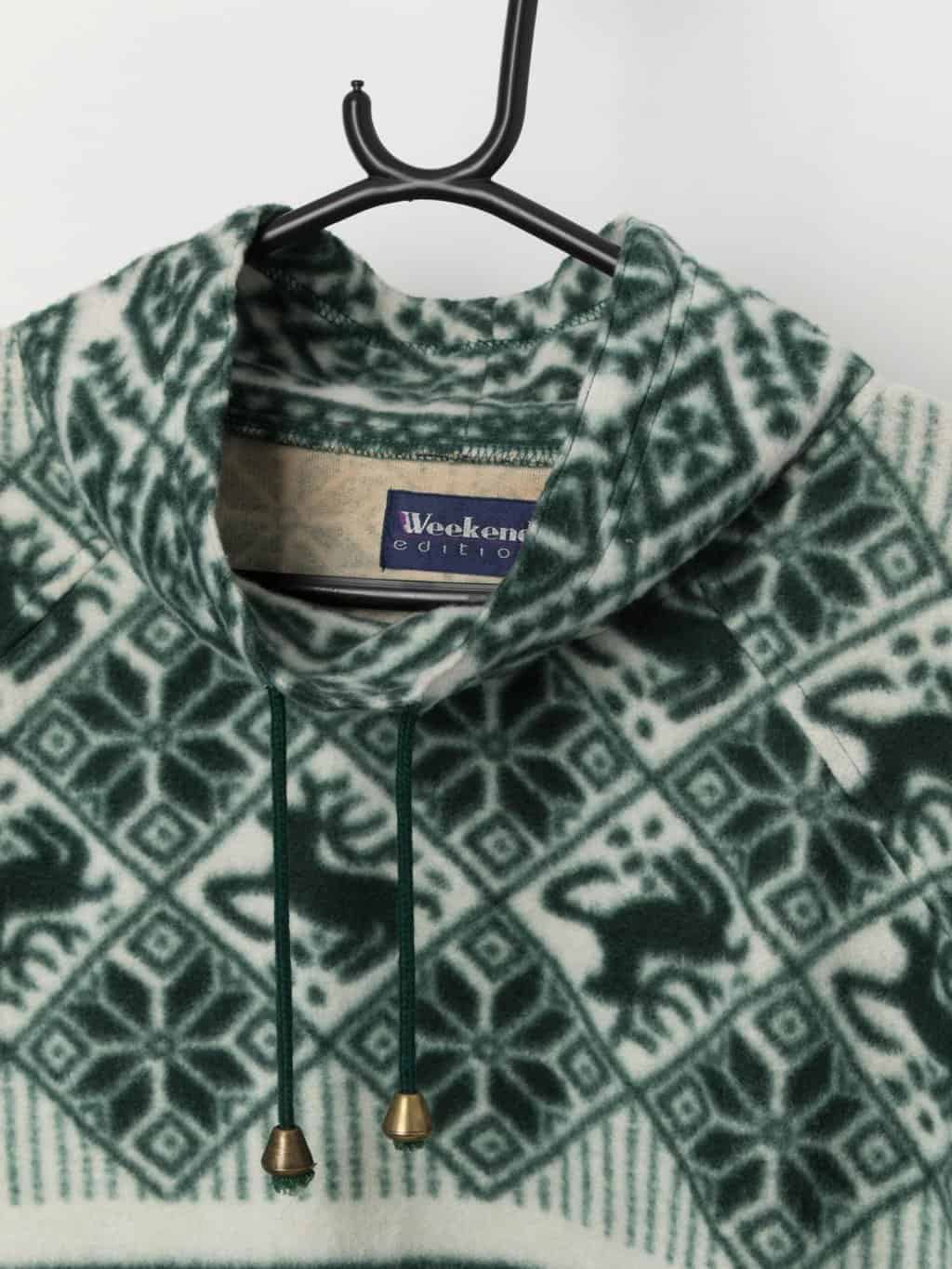 Vintage green deer patterned pullover fleece with turtle neck, womens - Large - Image 2