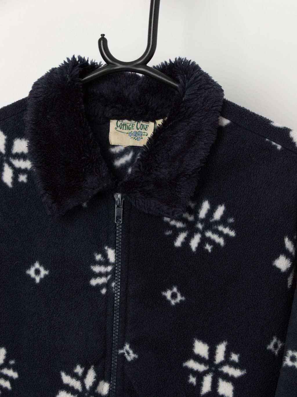 snowflake patterned fleece with faux fur collar - M / L - Image 2