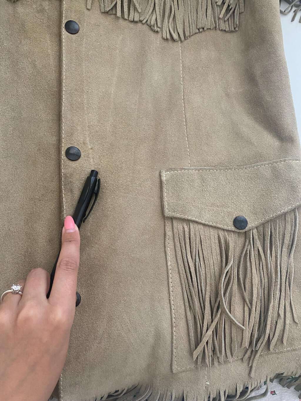 70s vintage suede fringed jacket with snap button closure - Medium - Image 7