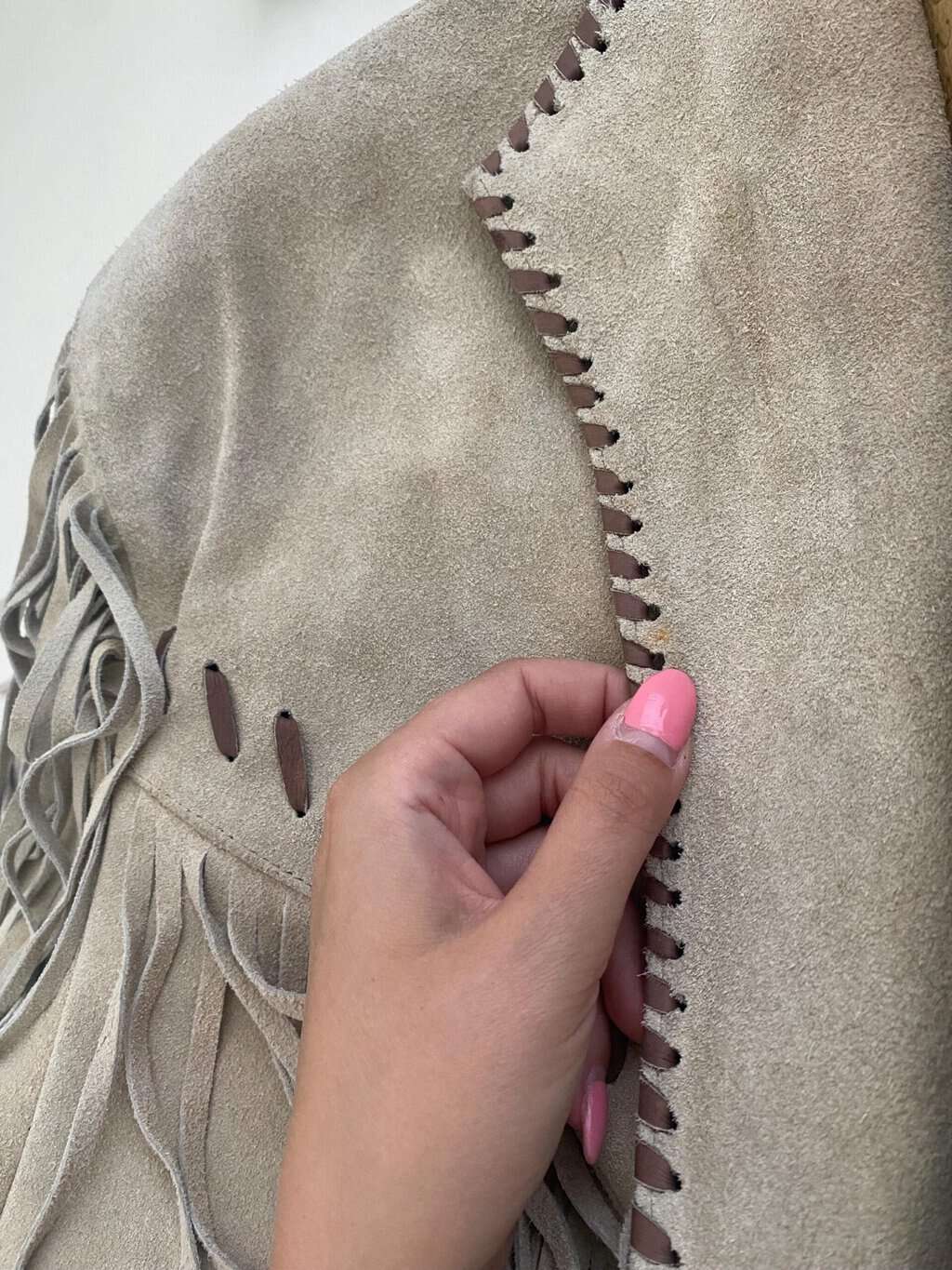 Vintage suede fringed jacket with snap button closure - Large / XL - Image 8