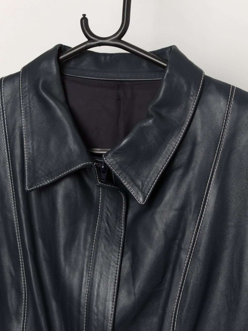 Y2K stunning leather fitted jacket in navy and white - M - Image 2