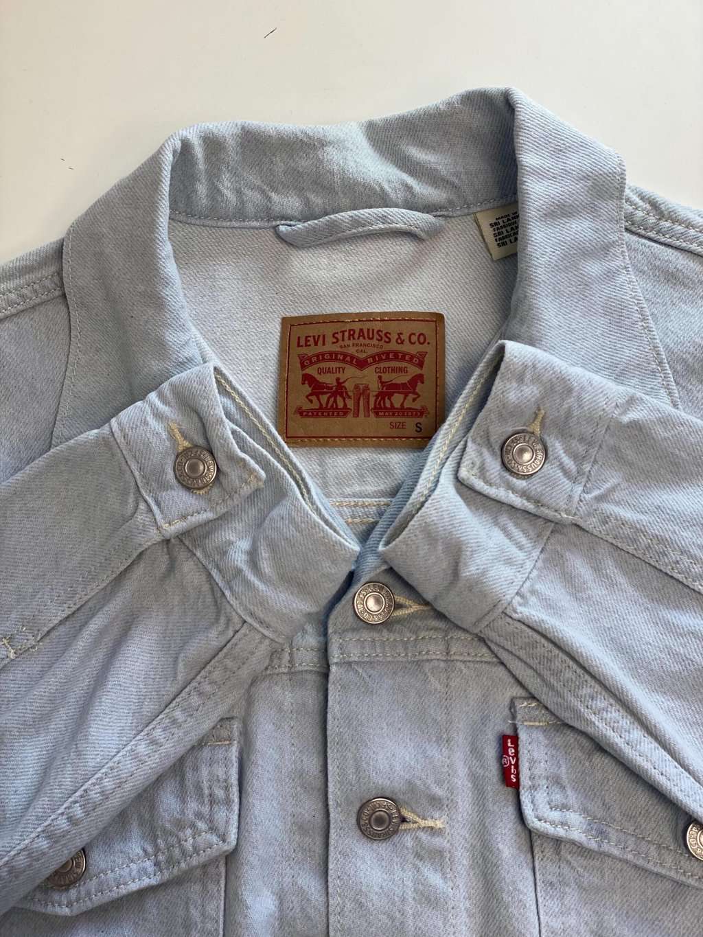 Women's Levis cropped trucker jacket in pale blue - Medium - Image 5