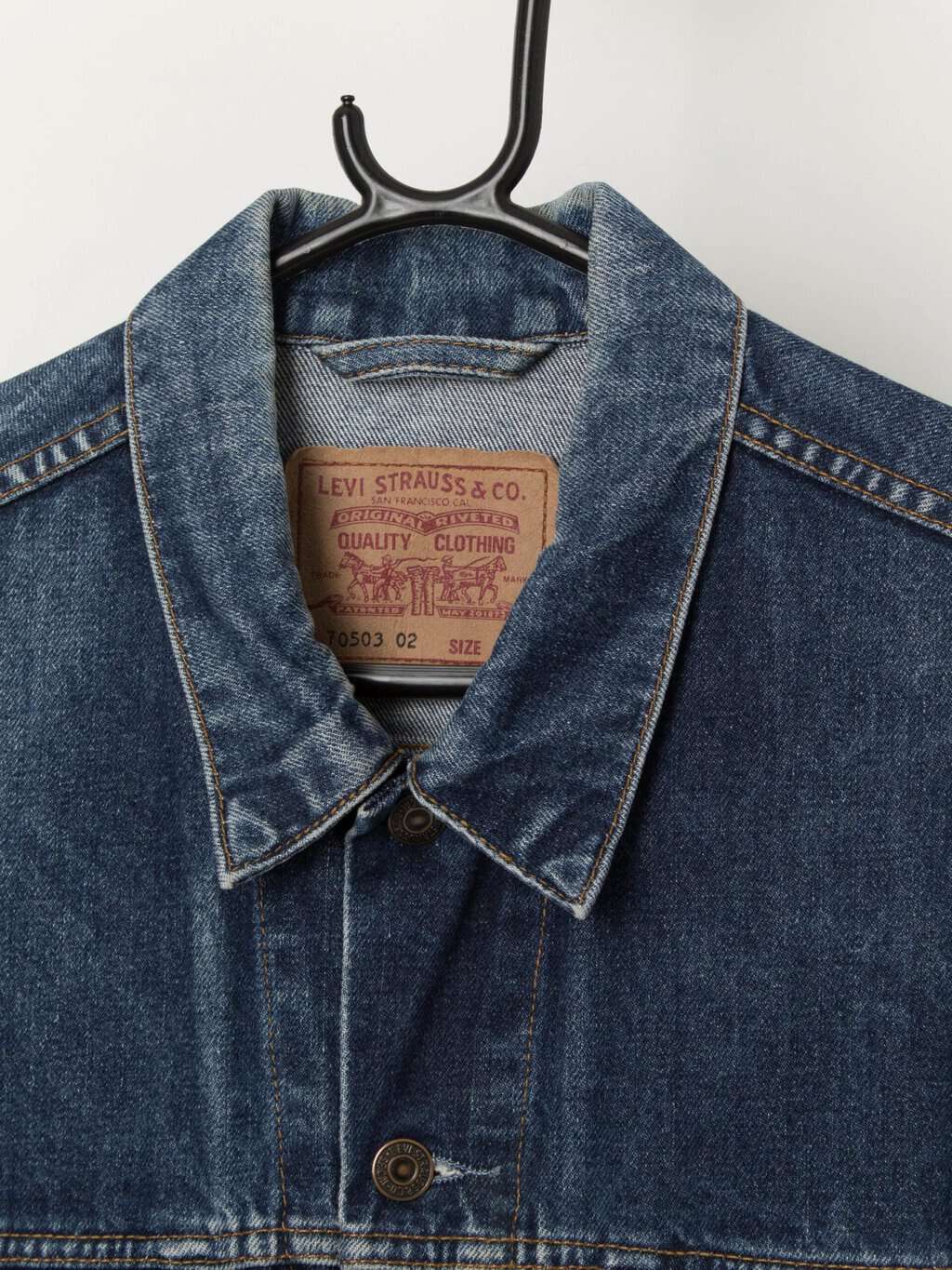 90s vintage Levis denim jacket in blue, 70503 02 - XL | St