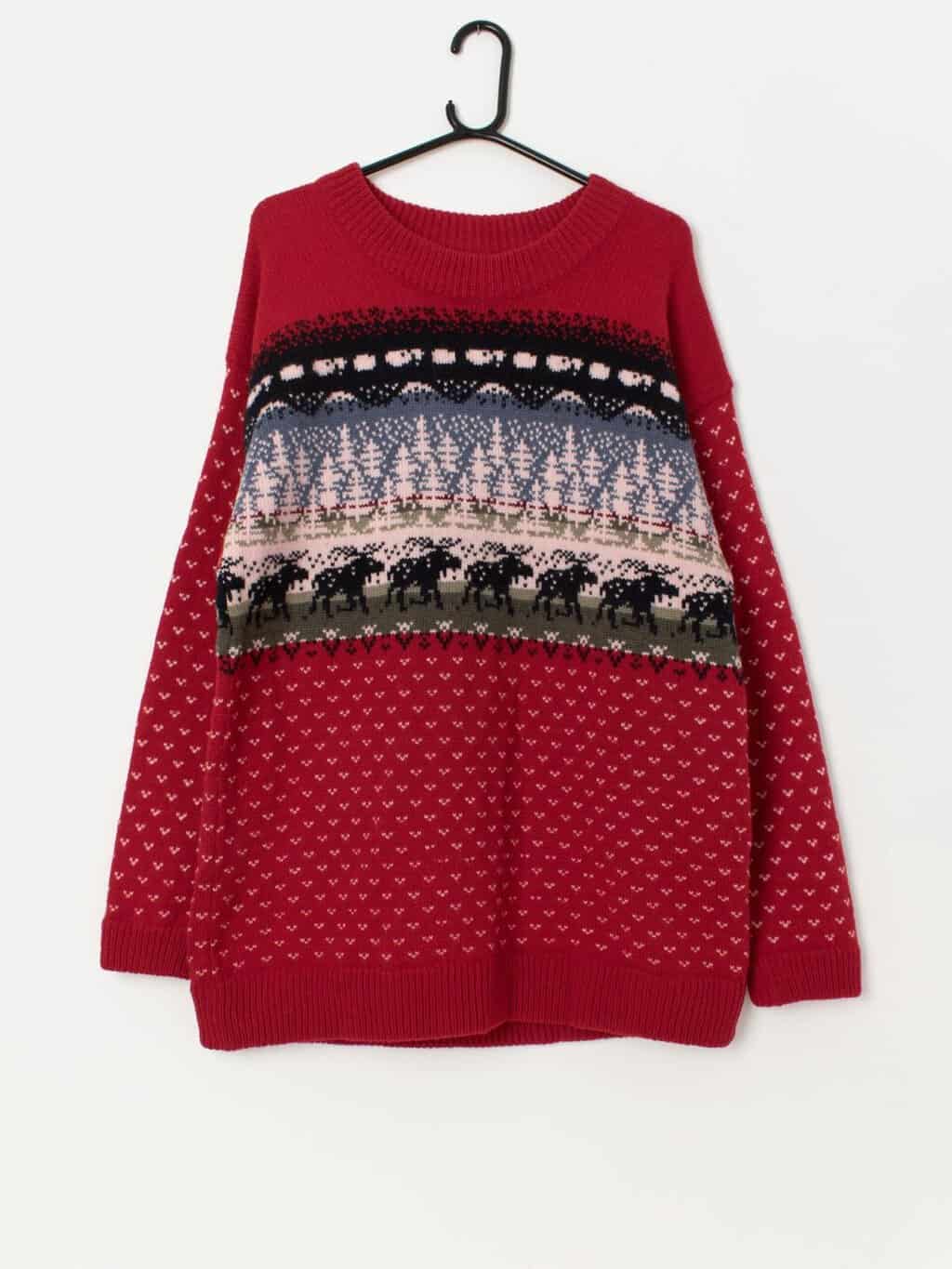 Vintage red wool jumper with reindeer snow scene - XL