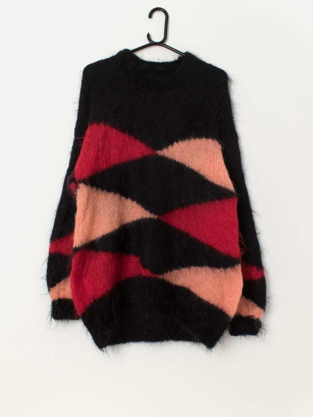 80s vintage handknitted oversized fluffy jumper in black and red - Medium / Large