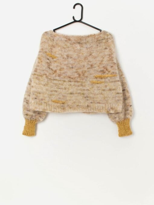 Vintage handknitted cropped sweater in beige with mustard yellow detail - Medium