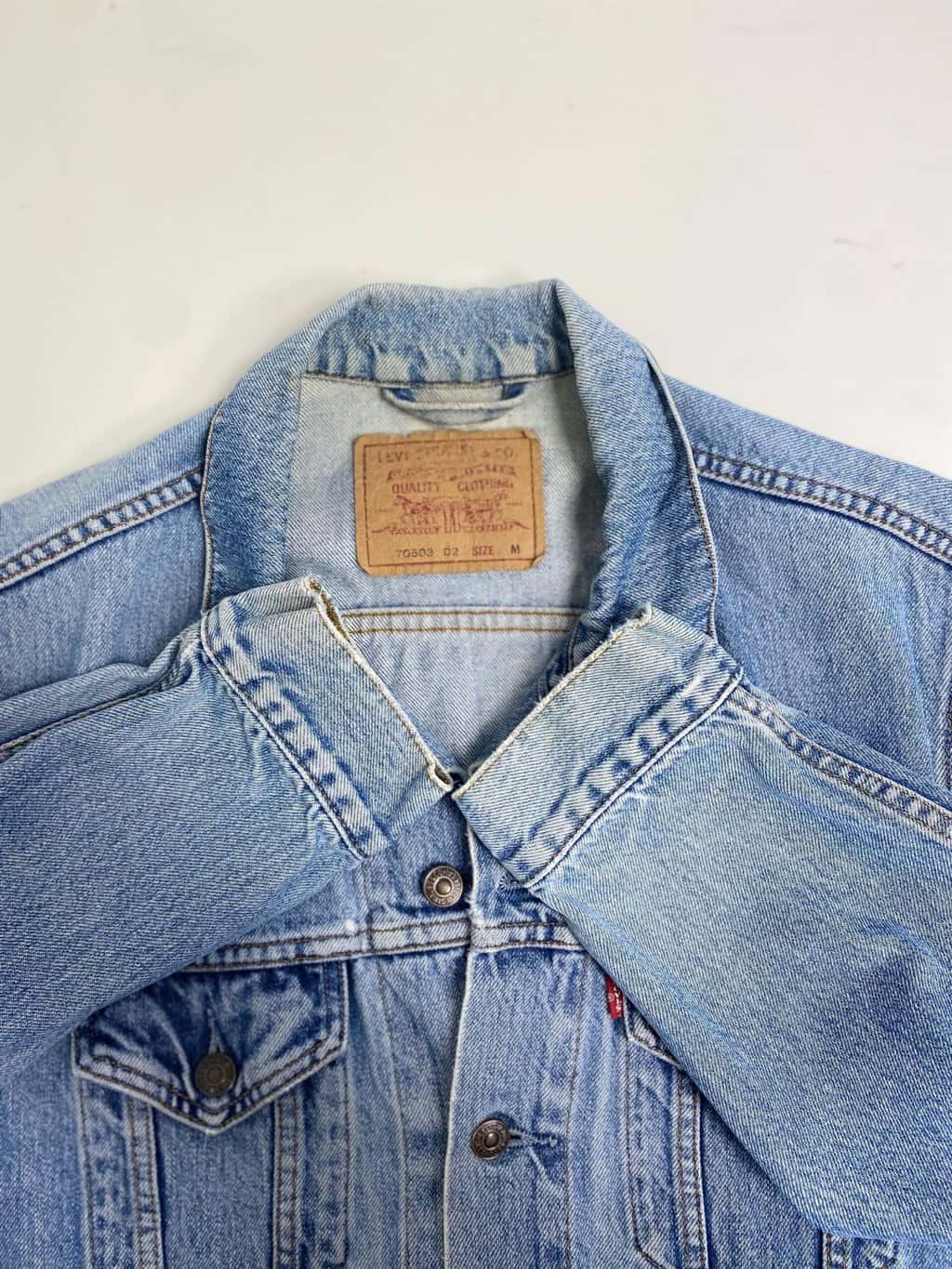 Vintage Levis trucker denim jacket in stonewash blue - M - Image 5