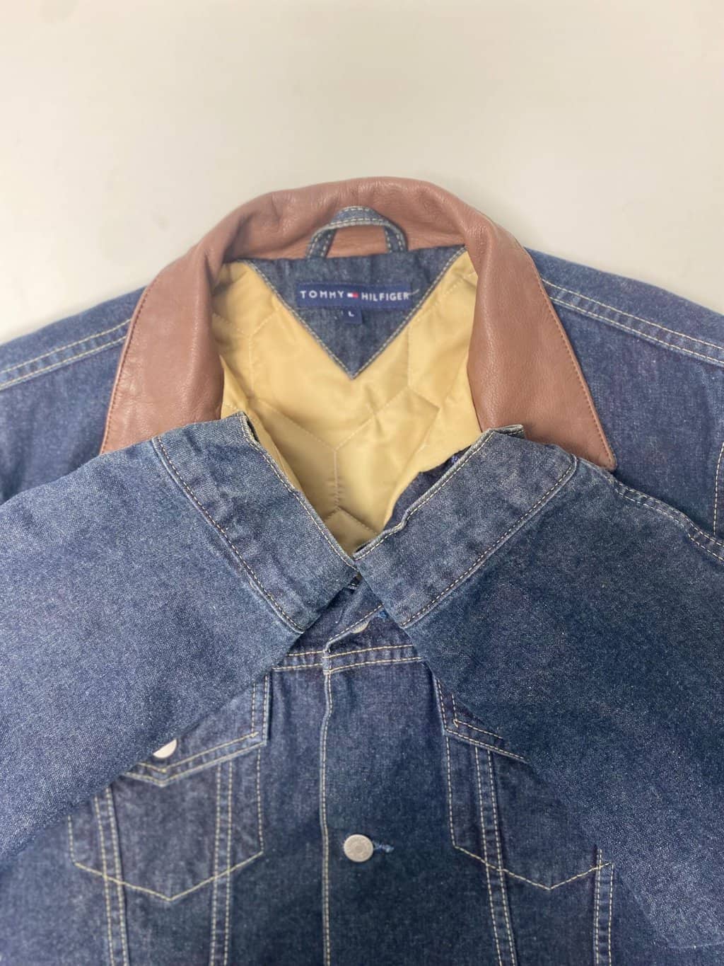 Men's vintage Tommy Hilfiger padded denim jacket with leather collar - Medium - Image 6