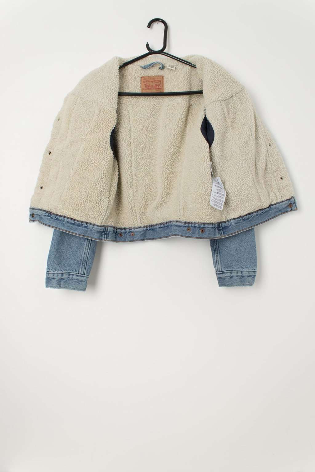 Women's Levis denim sherpa trucker jacket in light blue with white collar - XS / Small - Image 3