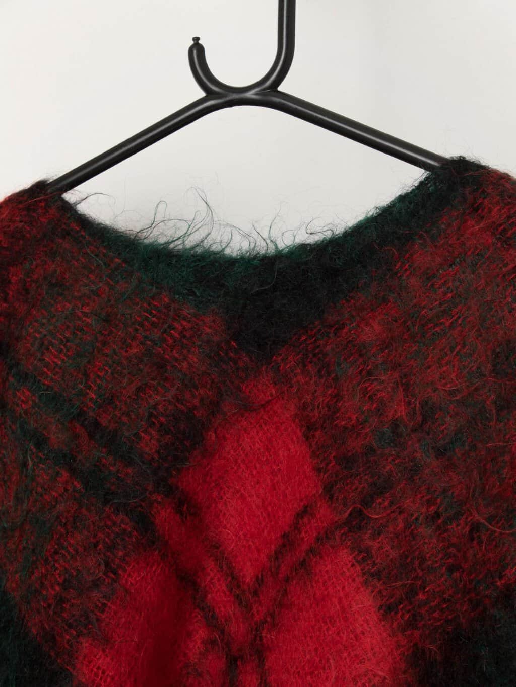 Vintage handknitted red and green mohair poncho cape with fringe detail - Free size - Image 2