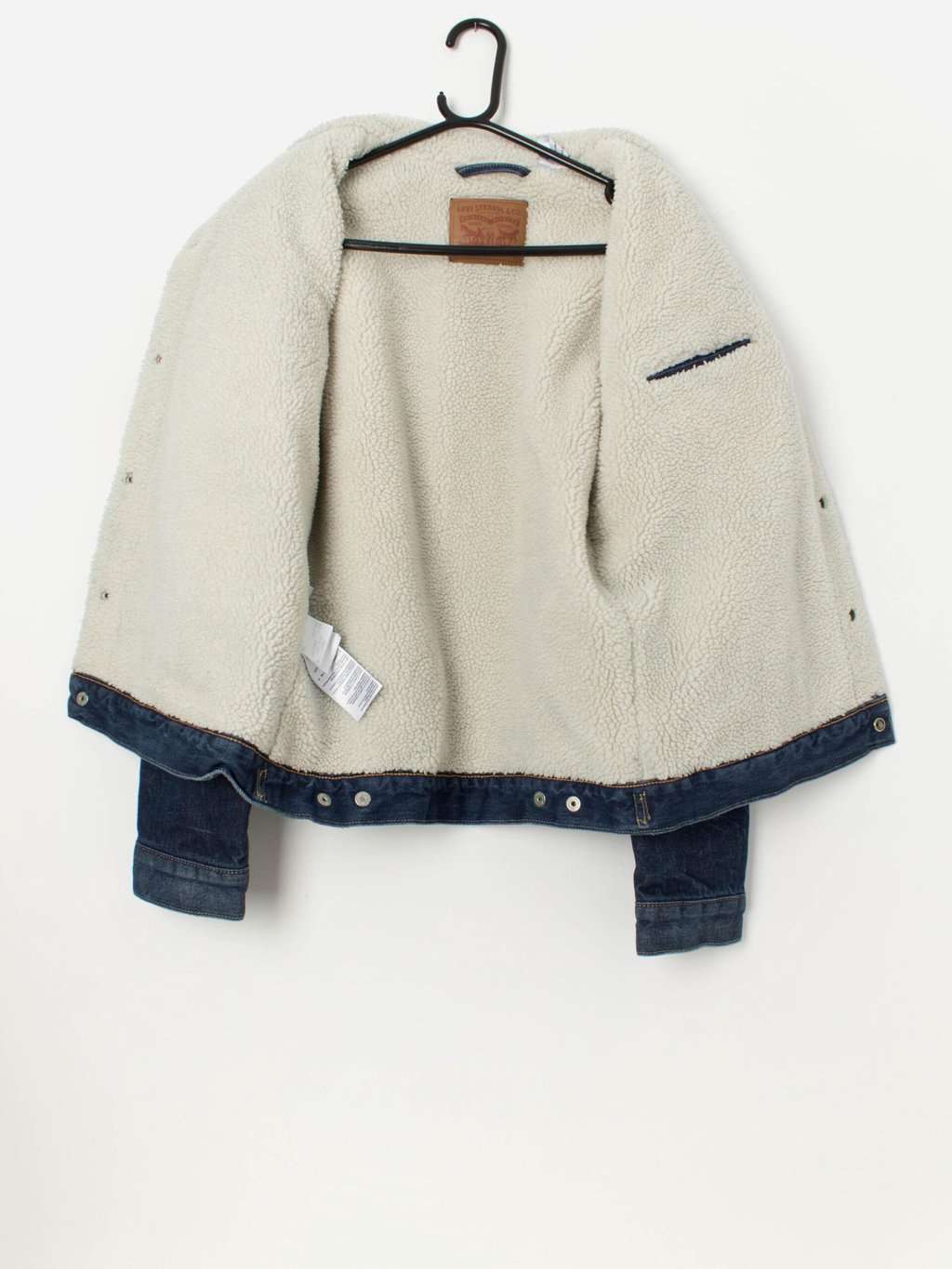 Men's Levis blue sherpa denim trucker jacket with white collar - Medium - Image 3