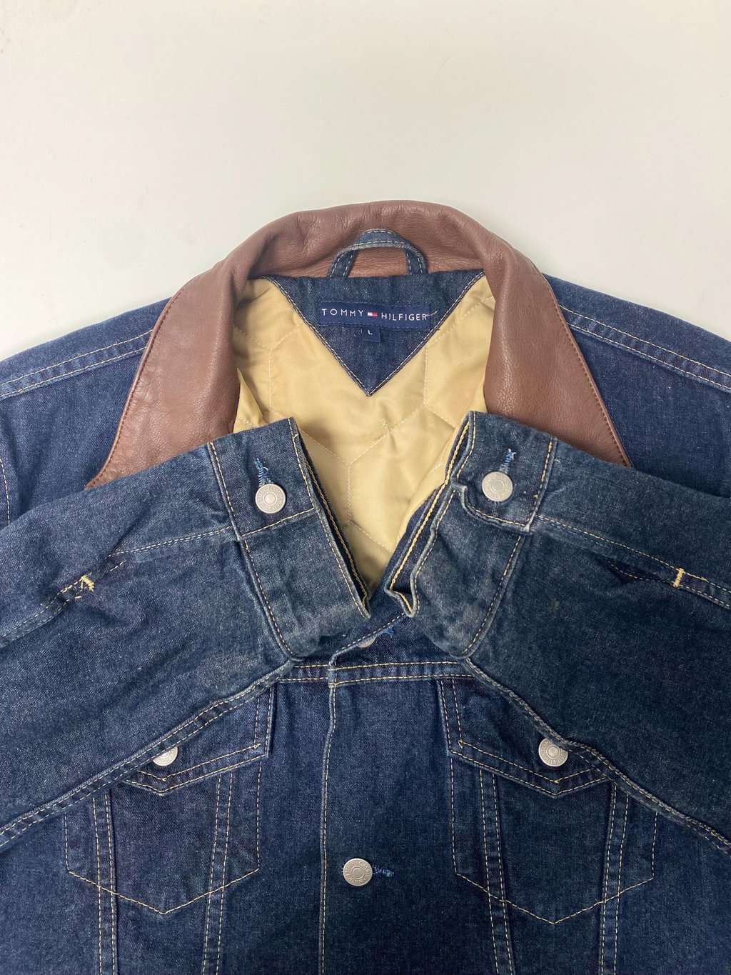 Men's vintage Tommy Hilfiger padded denim jacket with leather collar - Medium - Image 5