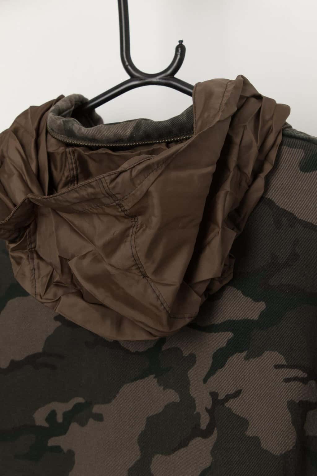 Men's Levis camo jacket with fold away hood - 2XL - Image 4