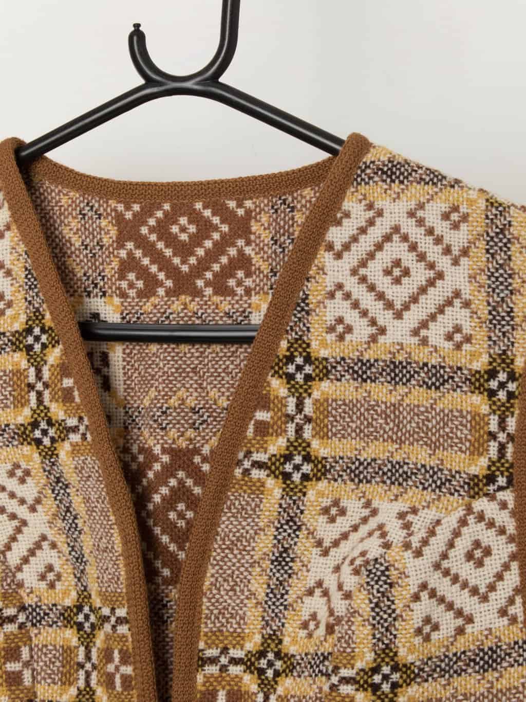 Vintage Welsh wool vest in mustard with buckle closure - Large / XL - Image 2