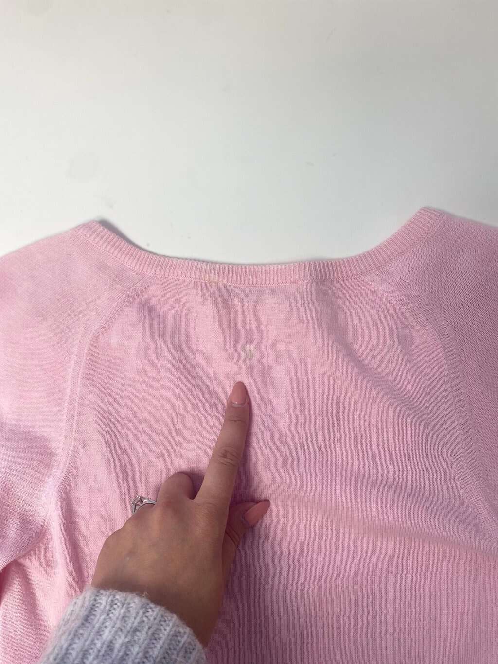 Vintage Pringle knitted sweater in pink, made in Scotland - XS - Image 5