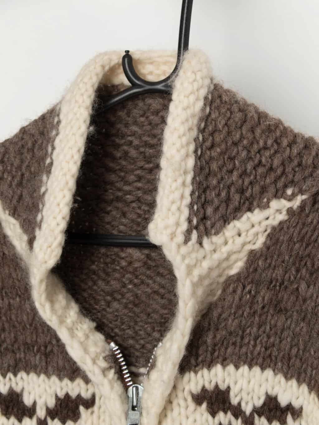 Vintage Canadian Sweater Company Cowichan wool sweater vest - Medium - Image 4