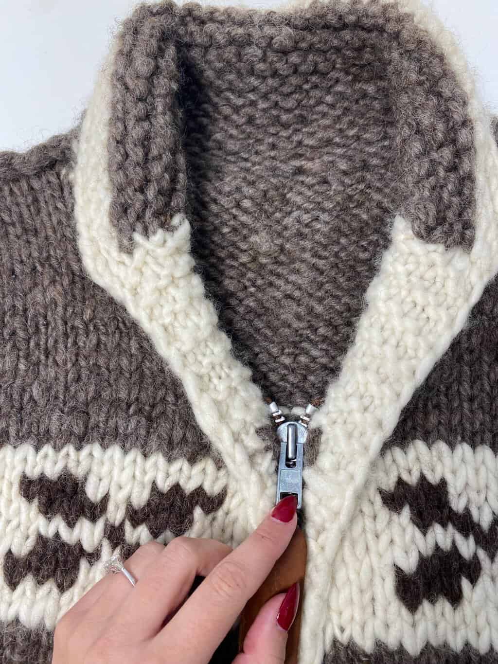 Vintage Canadian Sweater Company Cowichan wool sweater vest - Medium - Image 6