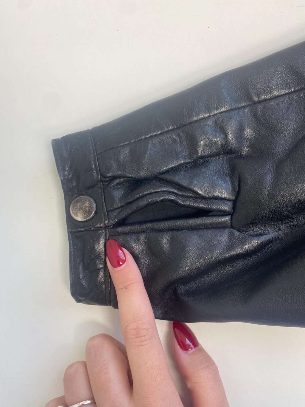 80s vintage black leather jacket, oversized - Medium - Image 9