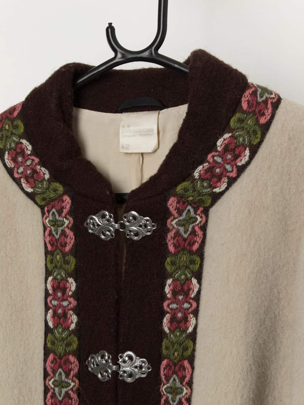Rare vintage A.S Evebofoss Norwegian wool jacket in cream and brown - Medium - Image 2