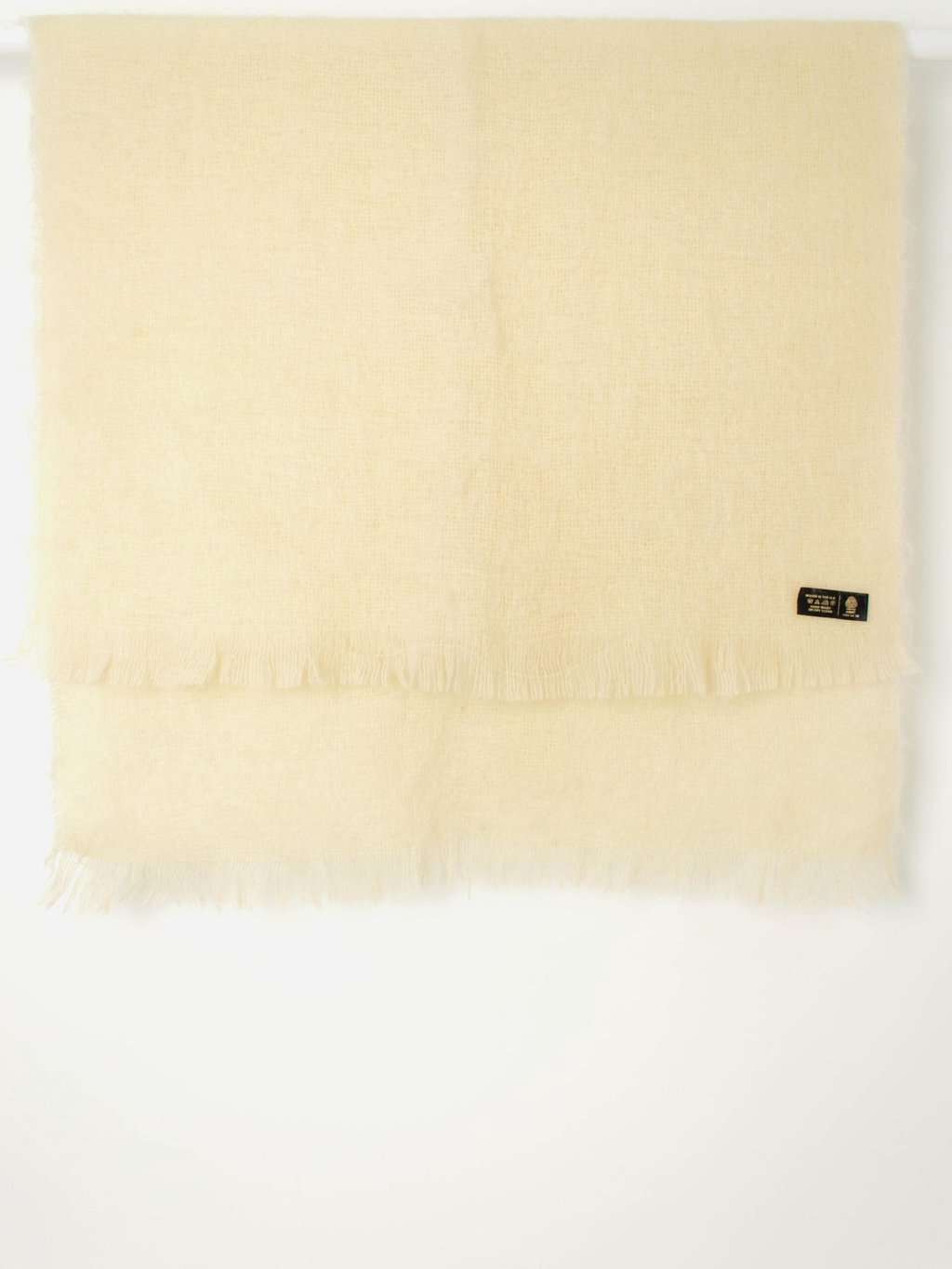 Vintage pure wool knitted scarf shawl wrap in cream - One size - Image 3