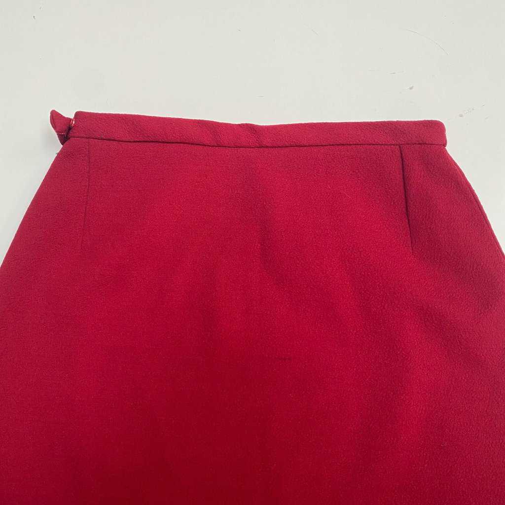 1960s vintage short a-line skirt in crimson red, 60s mod fashion, 26 waist - Small - Image 6
