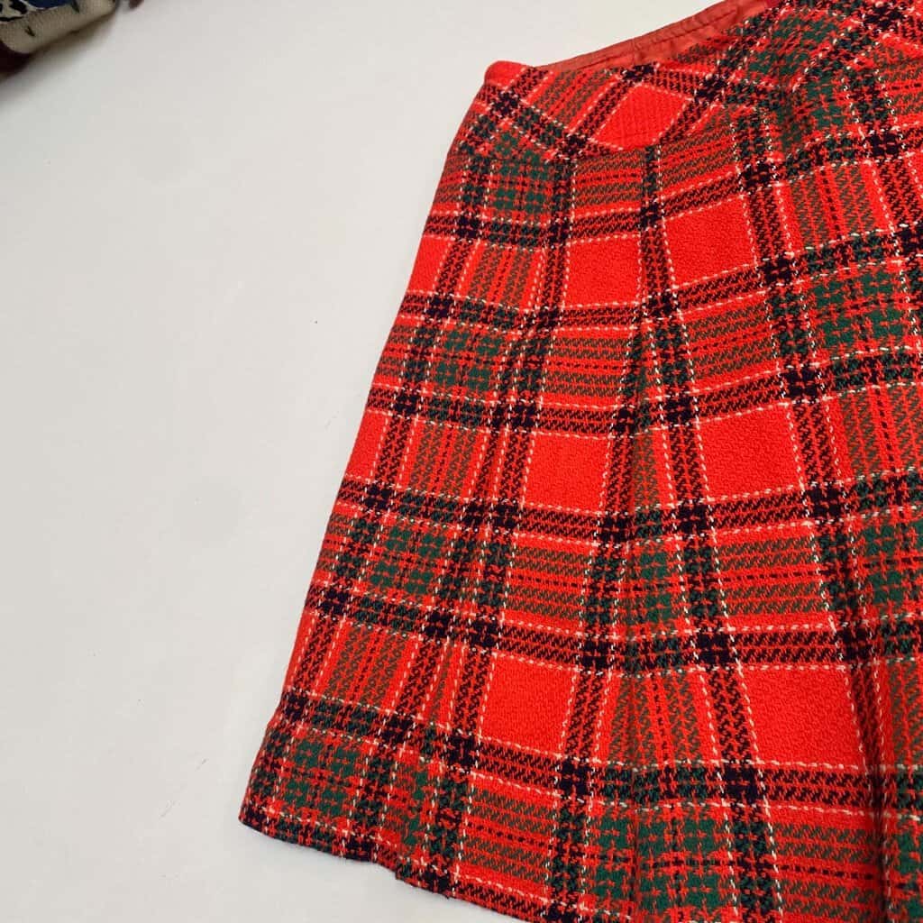 Bright plaid pleated short skirt, orange-red forest green autumn winter skirt, preppy 60s 70s vintage, 29 waist - Medium - Image 7