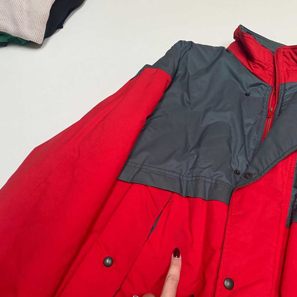 Mens red vintage Colmar ski jacket, 90s puffer jacket in red and grey - 2XL - Image 8