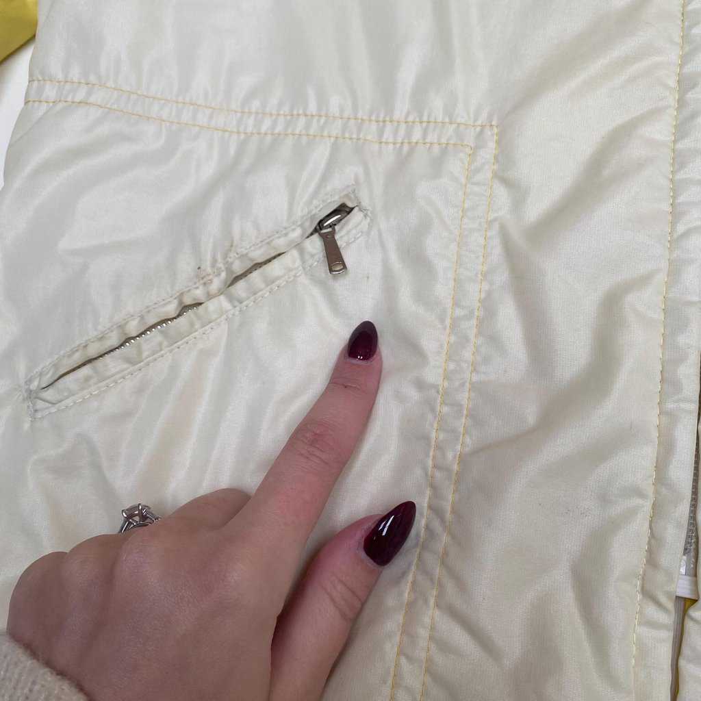 Womens yellow light padded ski jacket, 70s 80s vintage fitted winter jacket - Medium - Image 6