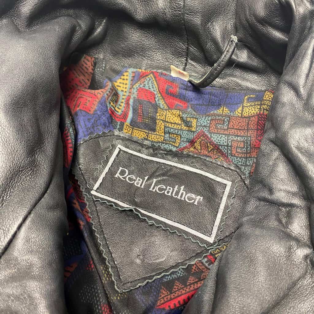 1980s vintage womens leather jacket with batwing sleeves, patterned panels in soft leather, fully lined - Medium / Large - Image 8