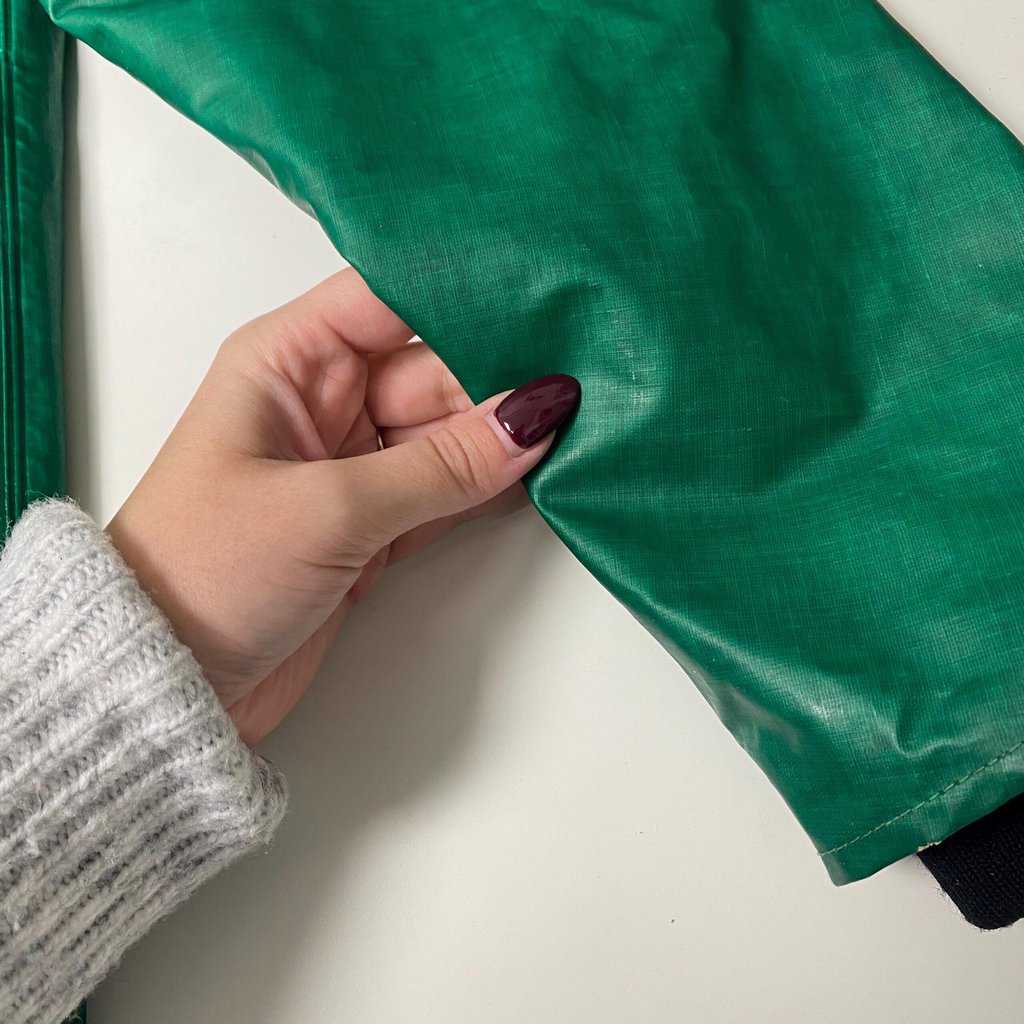 Womens green vintage lined rain jacket with hood, elastic cuffs - Medium - Image 8