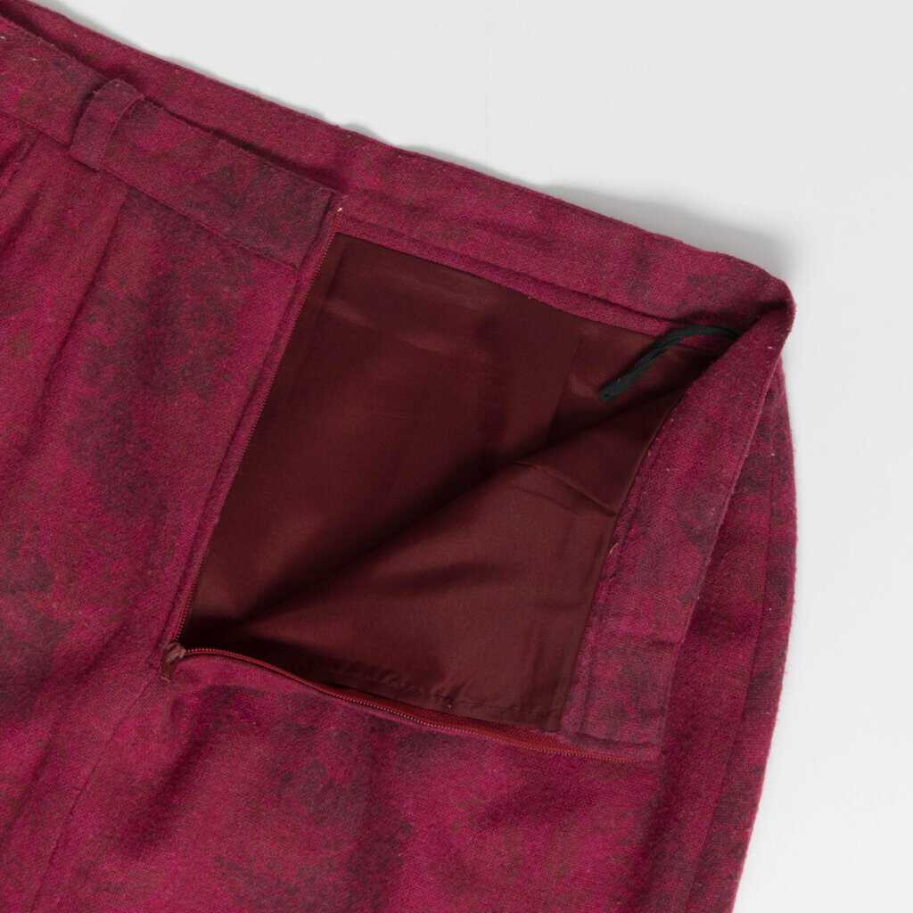 Pink vintage pencil skirt with rose pattern, lined floral short skirt, 90s Y2K, 28 waist - Small / Medium - Image 3