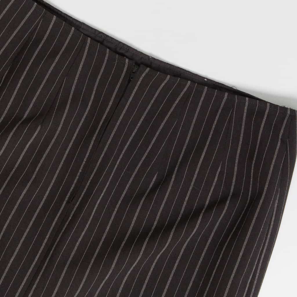 Pinstripe mini skirt in charcoal grey, 00s preppy vintage striped skirt, 30 waist - Medium - Image 4