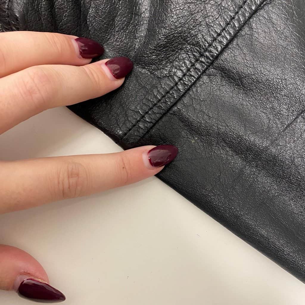 Mens black leather bomber jacket, padded winter vintage jacket - Large - Image 6